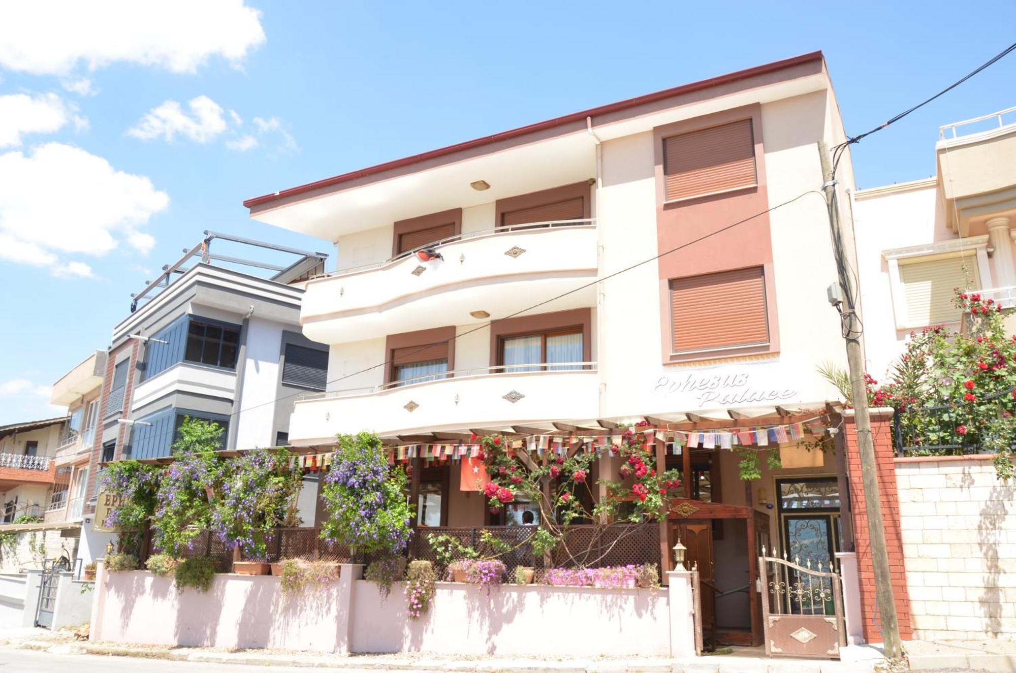 Ephesus Palaces Homestay