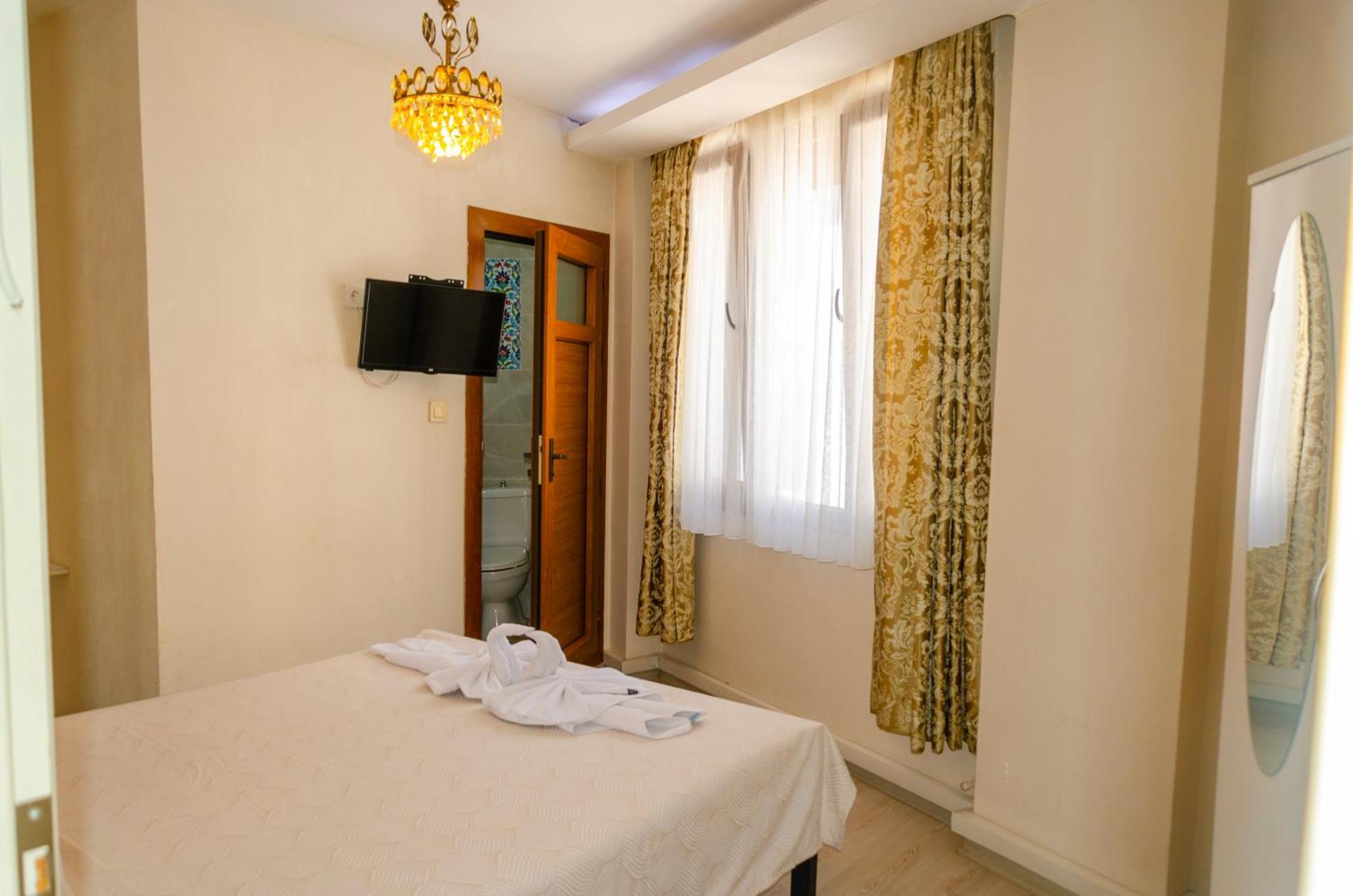 Ephesus Palaces Homestay