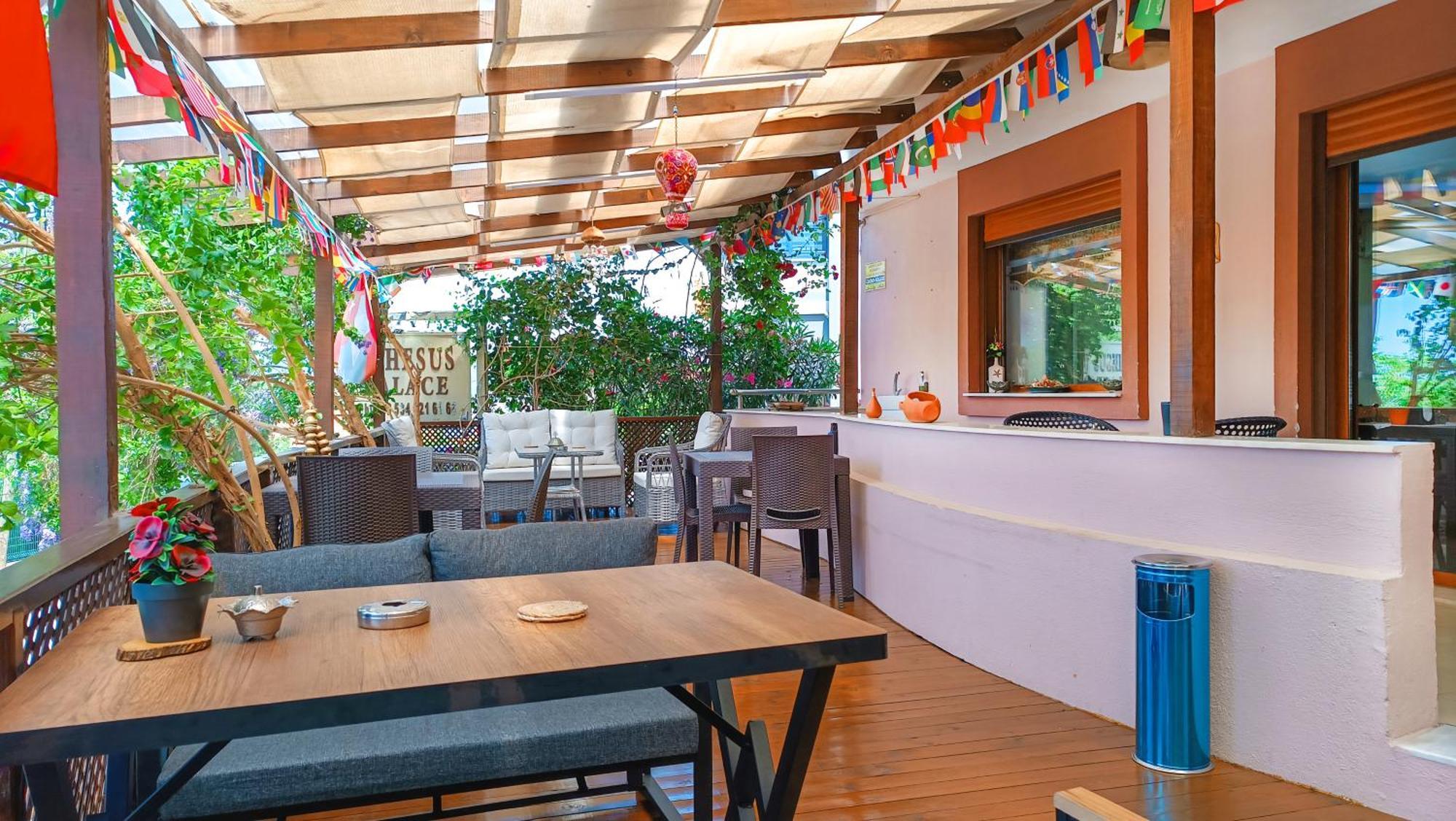 Ephesus Palaces Homestay *